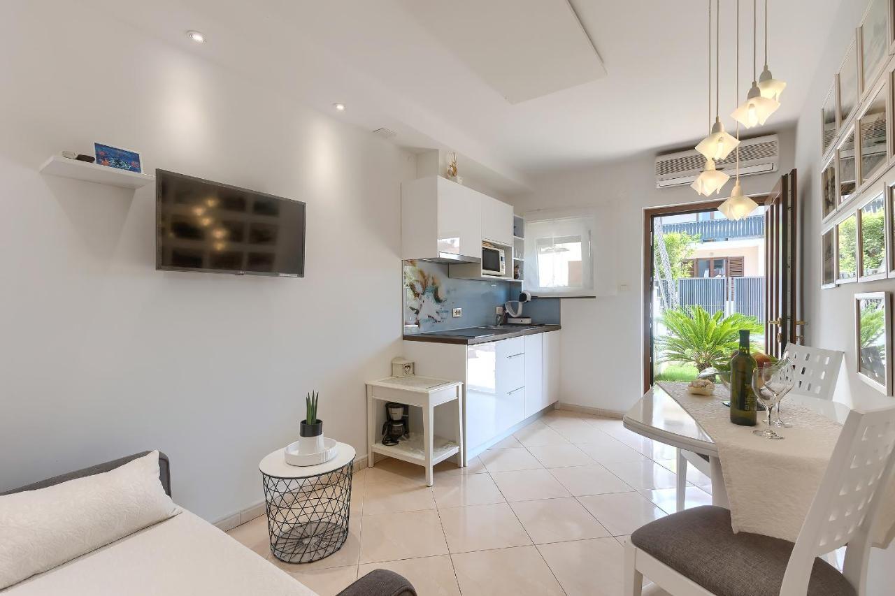 Apartment Palm View II Ρόβινι Εξωτερικό φωτογραφία
